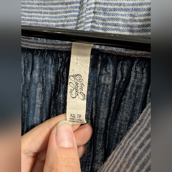 Free People Blue & White Pinstripe V-Neck Empire Tunic - Picture 3 of 3